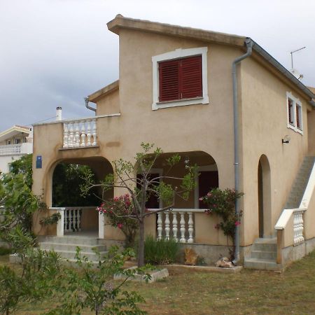 Apartmani Vesna Vir Εξωτερικό φωτογραφία
