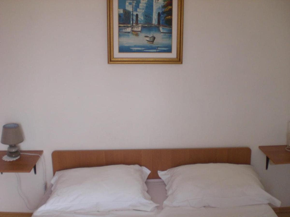 Apartmani Vesna Vir Εξωτερικό φωτογραφία