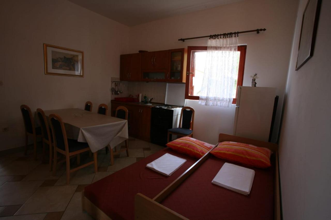 Apartmani Vesna Vir Εξωτερικό φωτογραφία