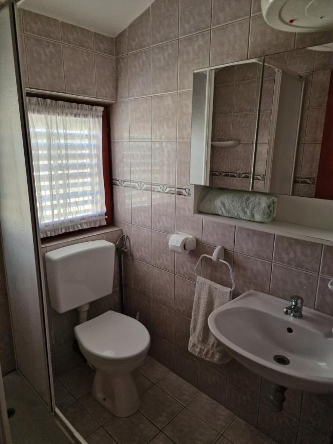 Apartmani Vesna Vir Εξωτερικό φωτογραφία