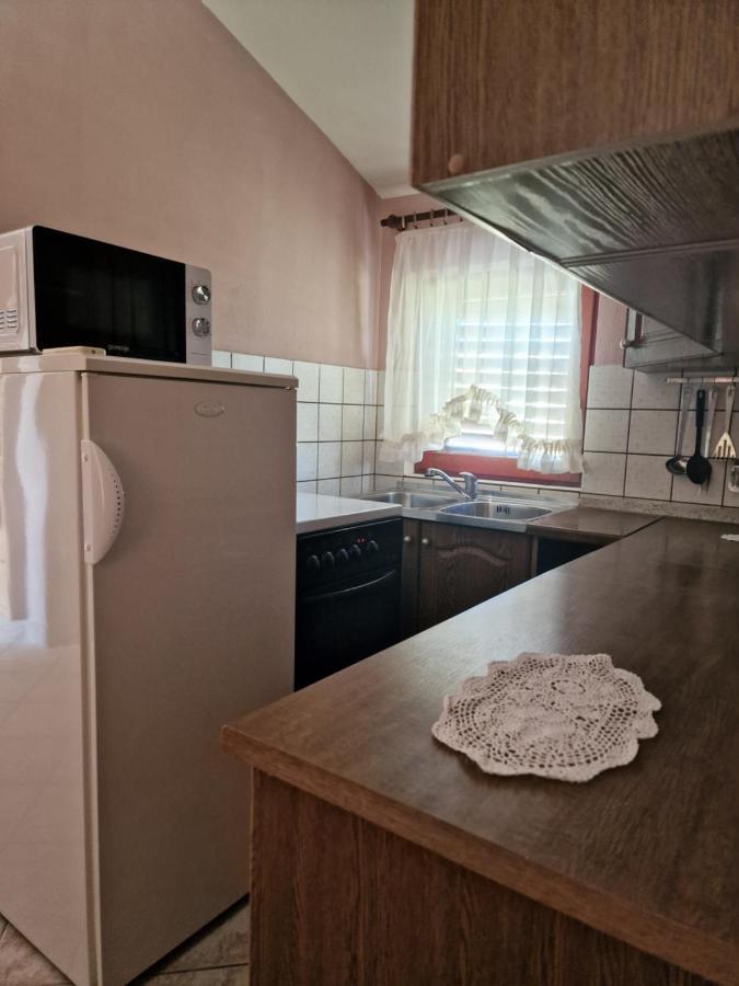 Apartmani Vesna Vir Εξωτερικό φωτογραφία